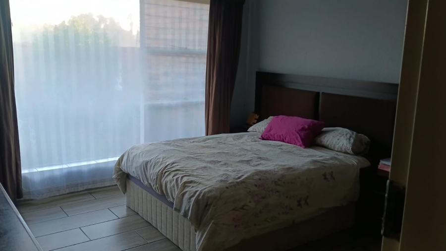 2 Bedroom Property for Sale in Mayberry Park Gauteng