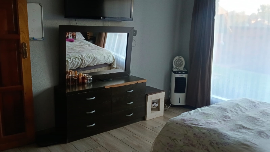 2 Bedroom Property for Sale in Mayberry Park Gauteng