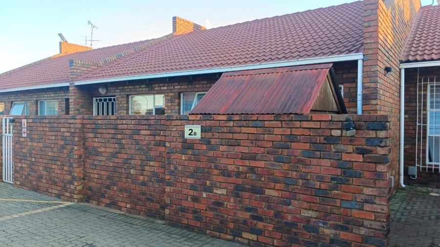 2 Bedroom Property for Sale in Mayberry Park Gauteng