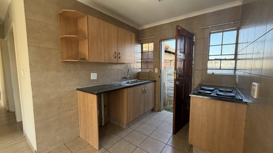 3 Bedroom Property for Sale in Rua Vista Gauteng