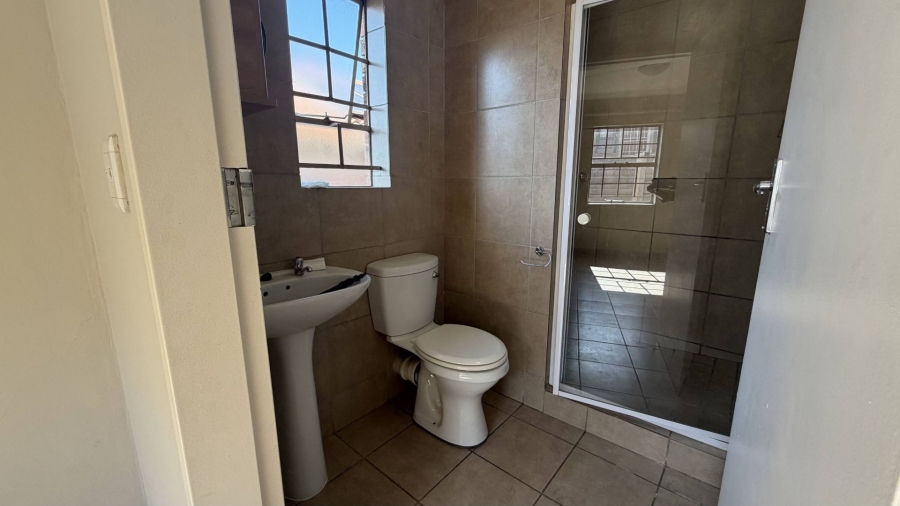 3 Bedroom Property for Sale in Rua Vista Gauteng