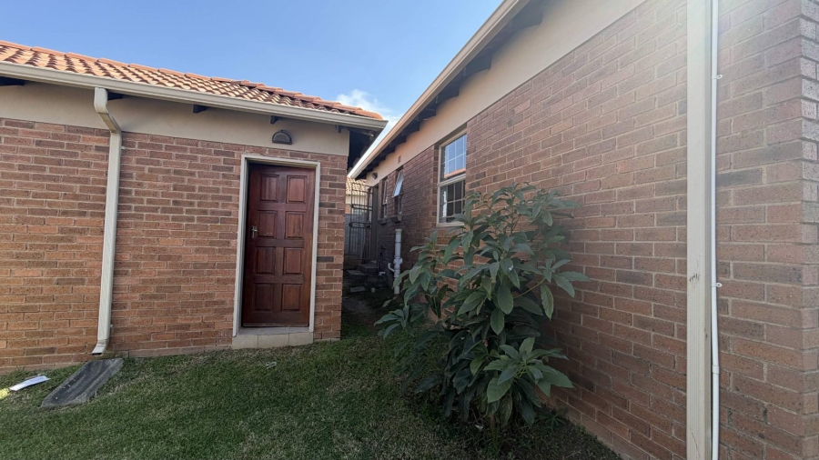 3 Bedroom Property for Sale in Rua Vista Gauteng