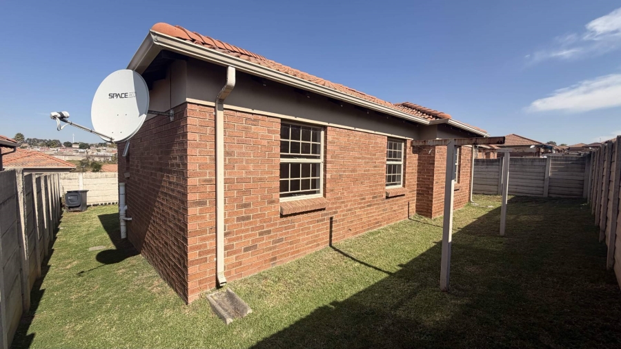 3 Bedroom Property for Sale in Rua Vista Gauteng