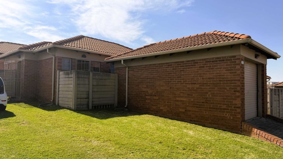 3 Bedroom Property for Sale in Rua Vista Gauteng