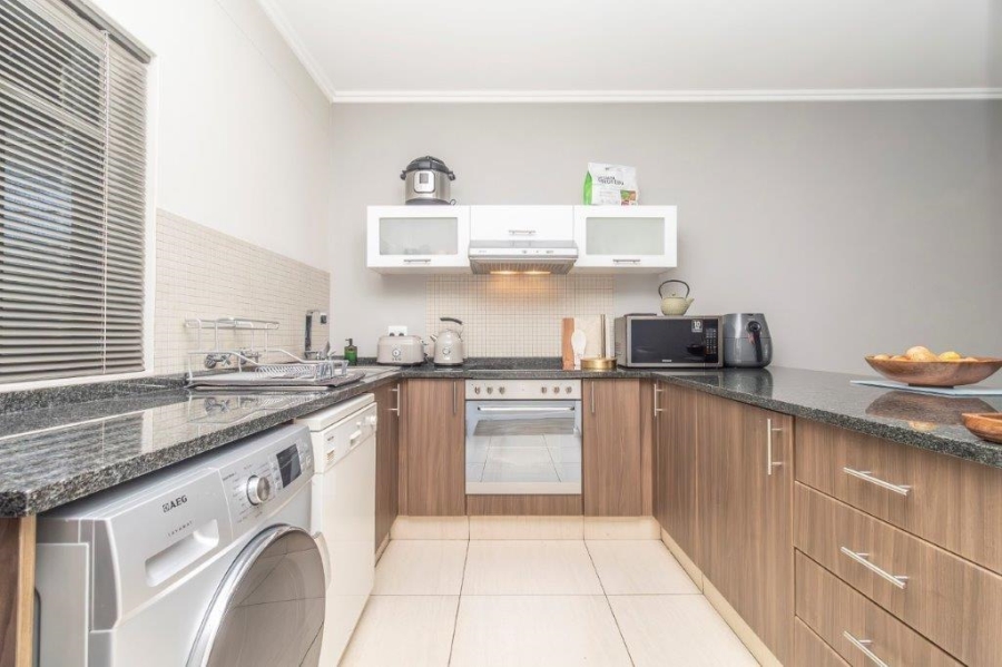 To Let 2 Bedroom Property for Rent in Morningside Gauteng