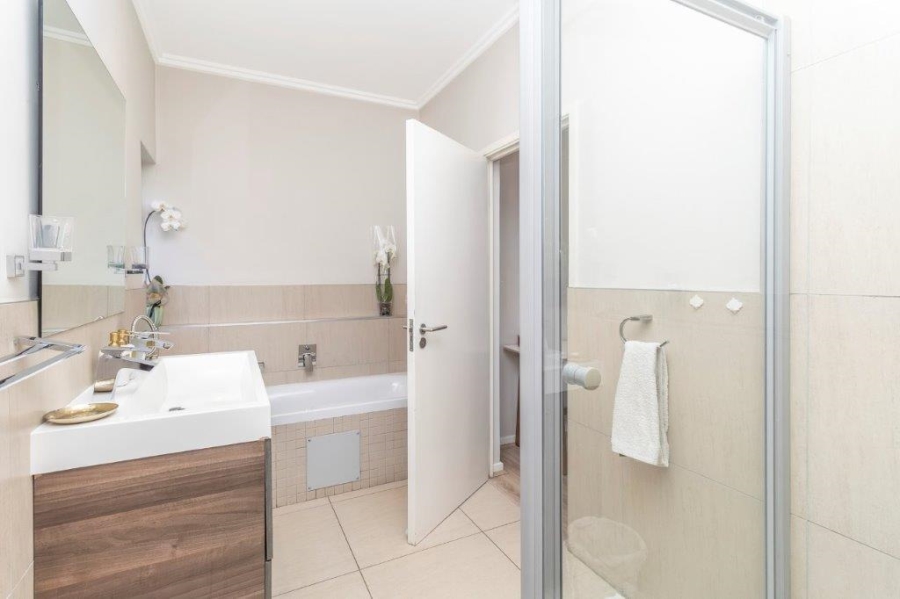 To Let 2 Bedroom Property for Rent in Morningside Gauteng