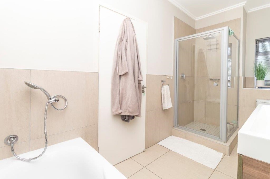 To Let 2 Bedroom Property for Rent in Morningside Gauteng