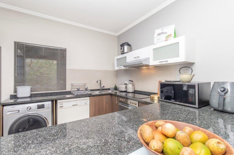 To Let 2 Bedroom Property for Rent in Morningside Gauteng