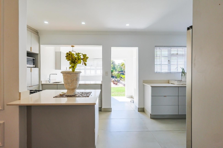 To Let 5 Bedroom Property for Rent in Silver Lakes Gauteng