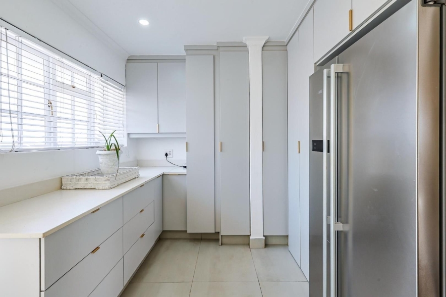 To Let 5 Bedroom Property for Rent in Silver Lakes Gauteng