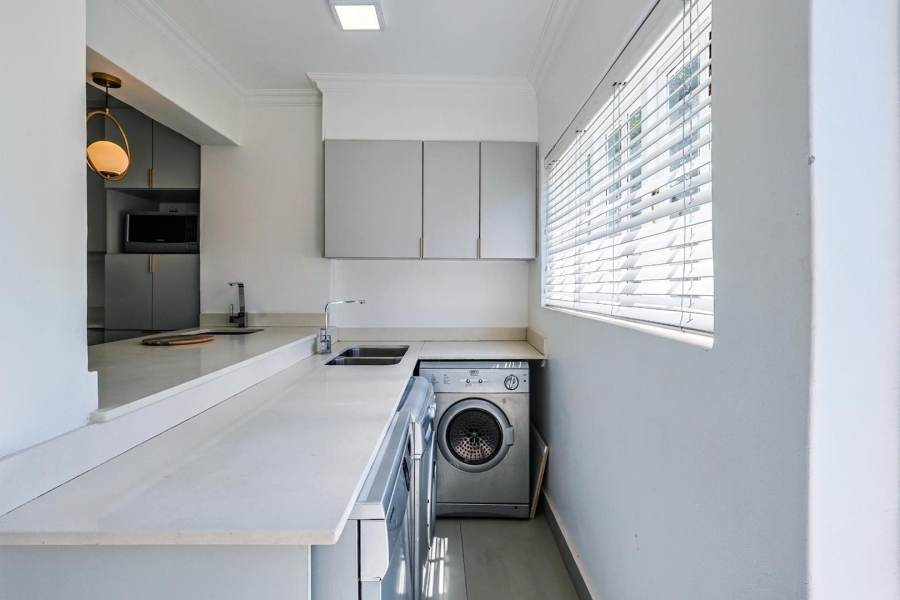 To Let 5 Bedroom Property for Rent in Silver Lakes Gauteng