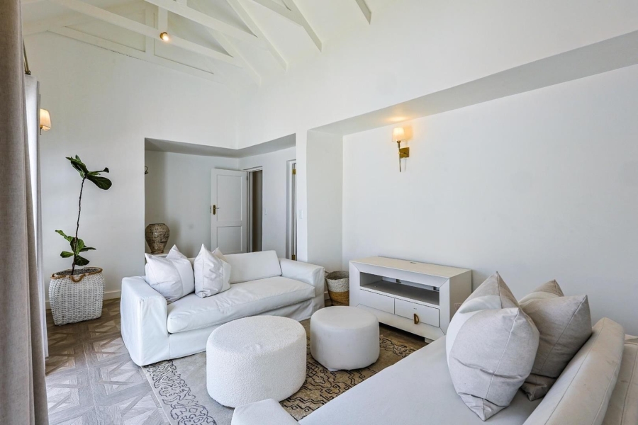 To Let 5 Bedroom Property for Rent in Silver Lakes Gauteng