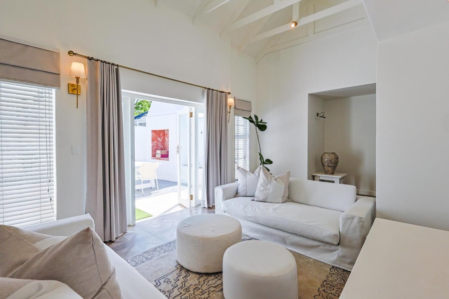To Let 5 Bedroom Property for Rent in Silver Lakes Gauteng