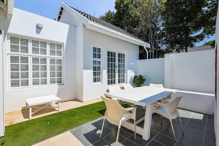 To Let 5 Bedroom Property for Rent in Silver Lakes Gauteng