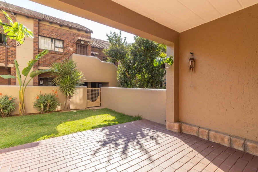 To Let 2 Bedroom Property for Rent in Paulshof Gauteng