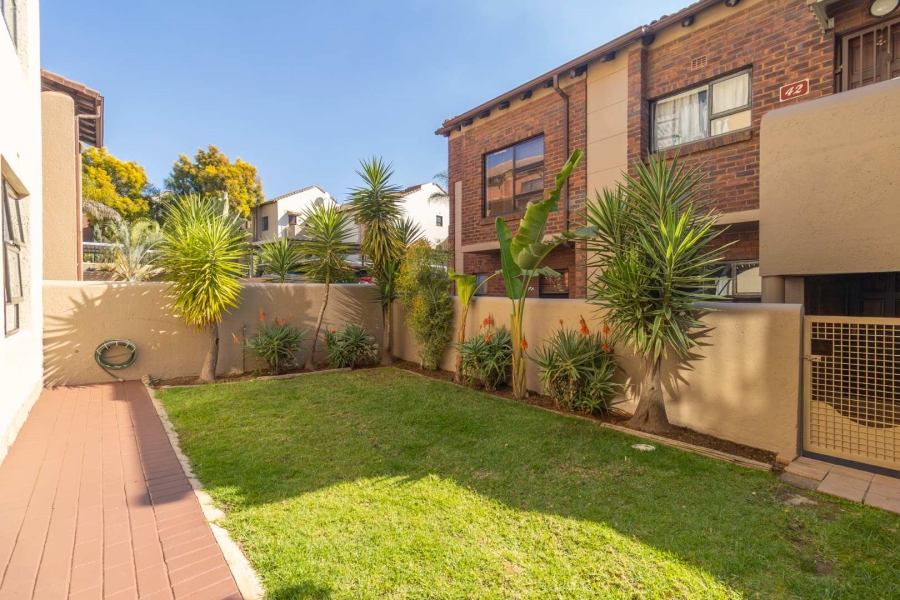 To Let 2 Bedroom Property for Rent in Paulshof Gauteng