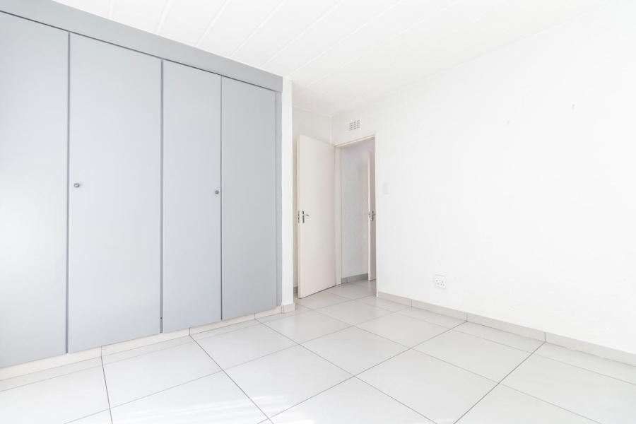 To Let 2 Bedroom Property for Rent in Paulshof Gauteng