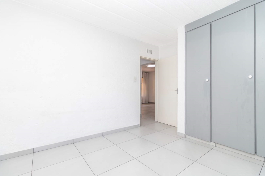 To Let 2 Bedroom Property for Rent in Paulshof Gauteng