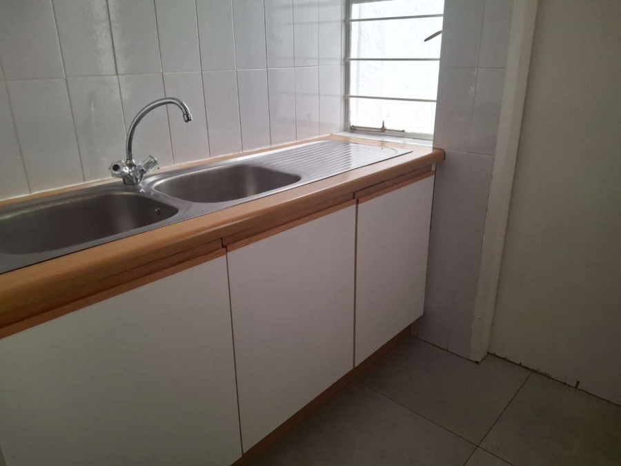 To Let 2 Bedroom Property for Rent in Morningside Gauteng