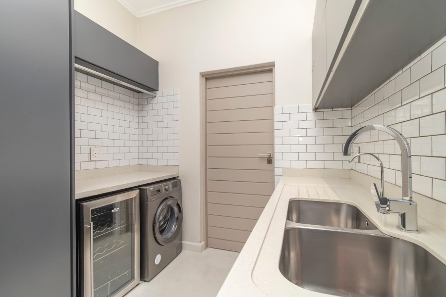 3 Bedroom Property for Sale in Waterfall Country Village Gauteng