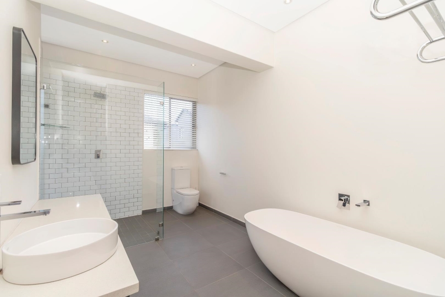3 Bedroom Property for Sale in Waterfall Country Village Gauteng