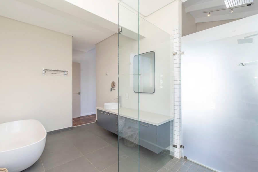 3 Bedroom Property for Sale in Waterfall Country Village Gauteng