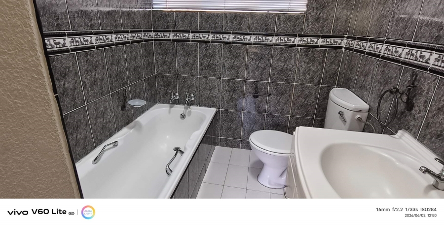 3 Bedroom Property for Sale in Brackenhurst Gauteng