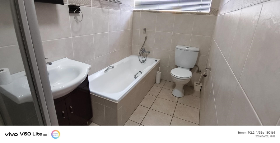 3 Bedroom Property for Sale in Brackenhurst Gauteng