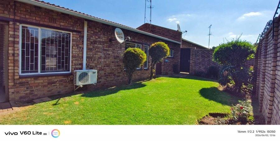 3 Bedroom Property for Sale in Brackenhurst Gauteng
