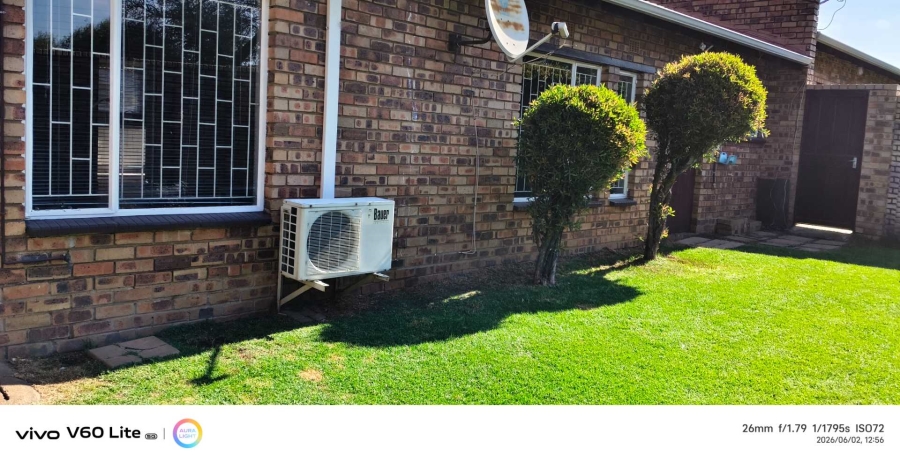 3 Bedroom Property for Sale in Brackenhurst Gauteng