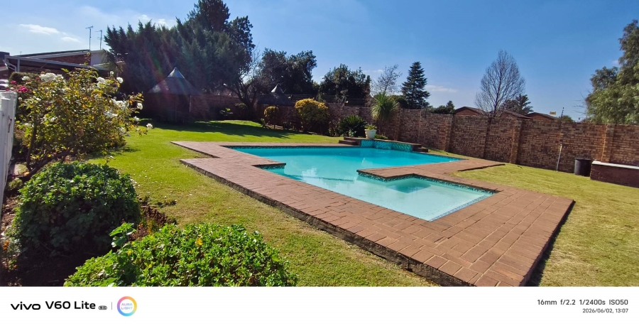 3 Bedroom Property for Sale in Brackenhurst Gauteng