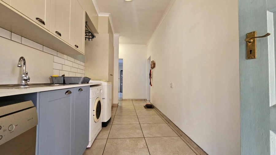 5 Bedroom Property for Sale in Newlands Gauteng