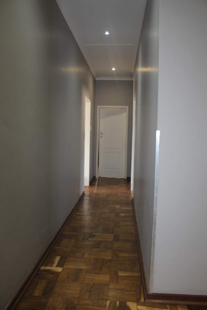 To Let Commercial Property for Rent in Queenswood Gauteng