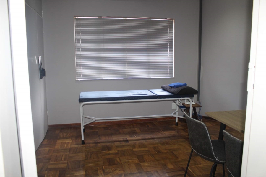 To Let Commercial Property for Rent in Queenswood Gauteng