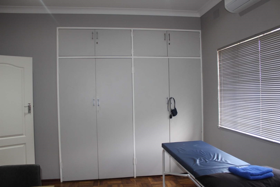 To Let Commercial Property for Rent in Queenswood Gauteng