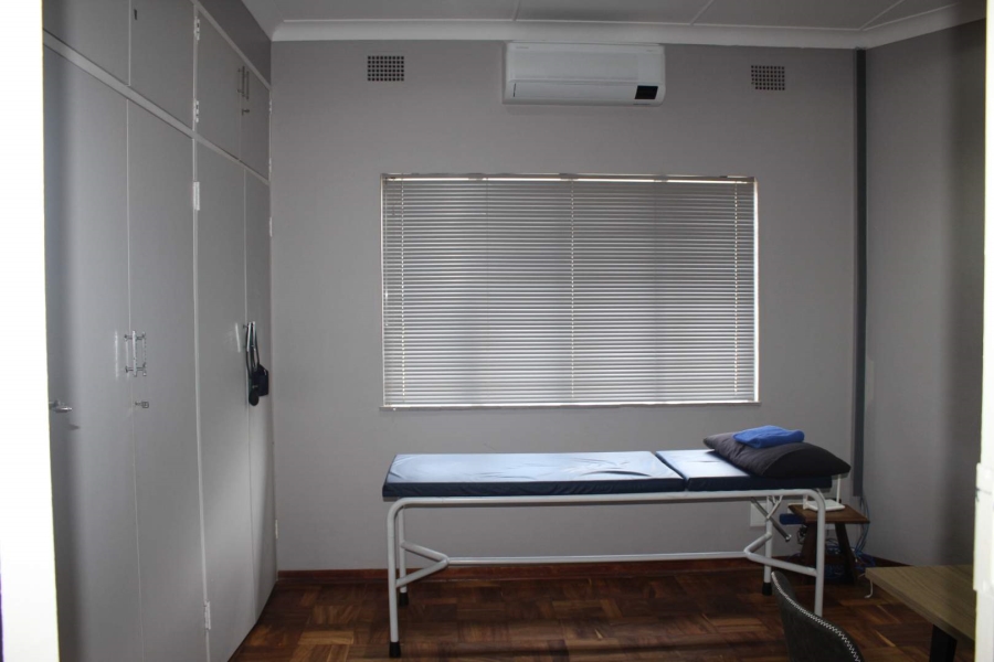 To Let Commercial Property for Rent in Queenswood Gauteng