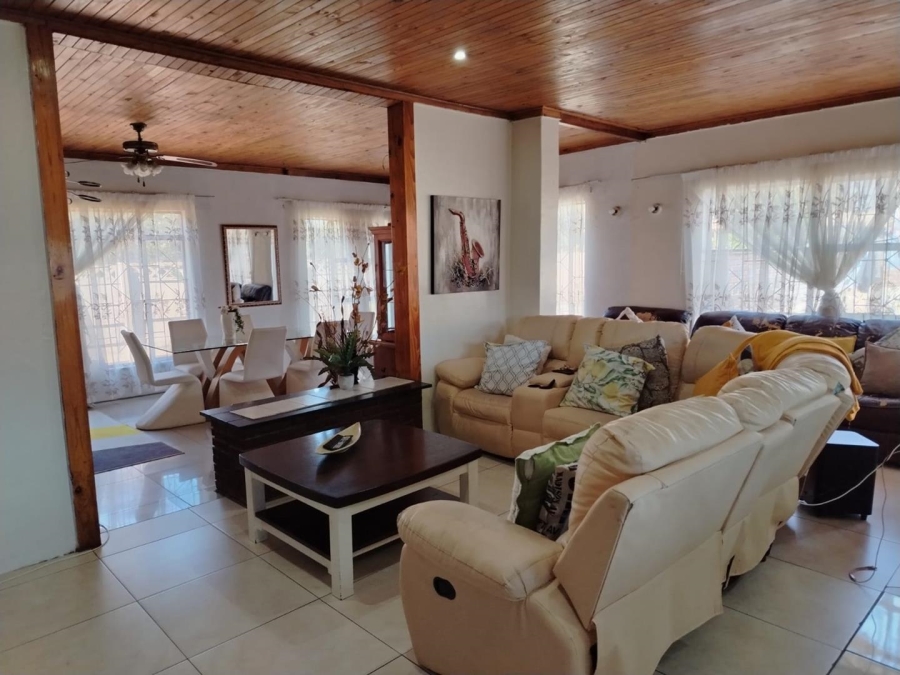 4 Bedroom Property for Sale in Geduld Gauteng