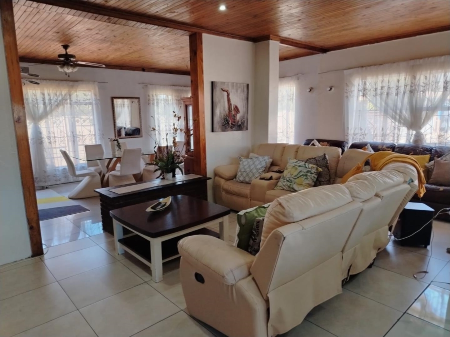 4 Bedroom Property for Sale in Geduld Gauteng