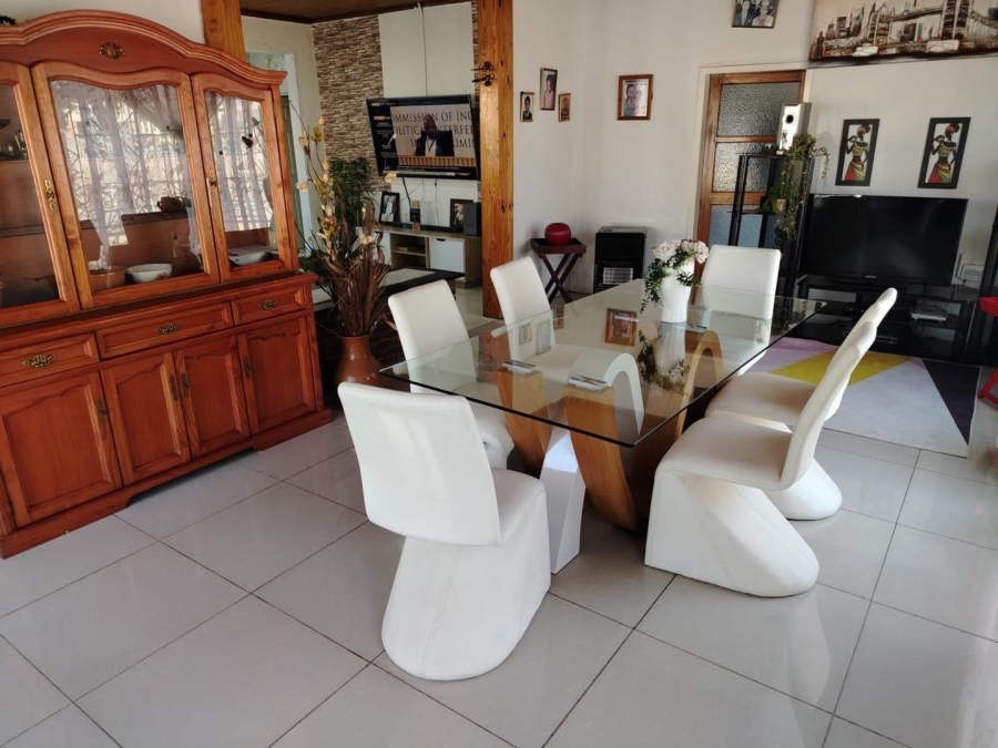 4 Bedroom Property for Sale in Geduld Gauteng