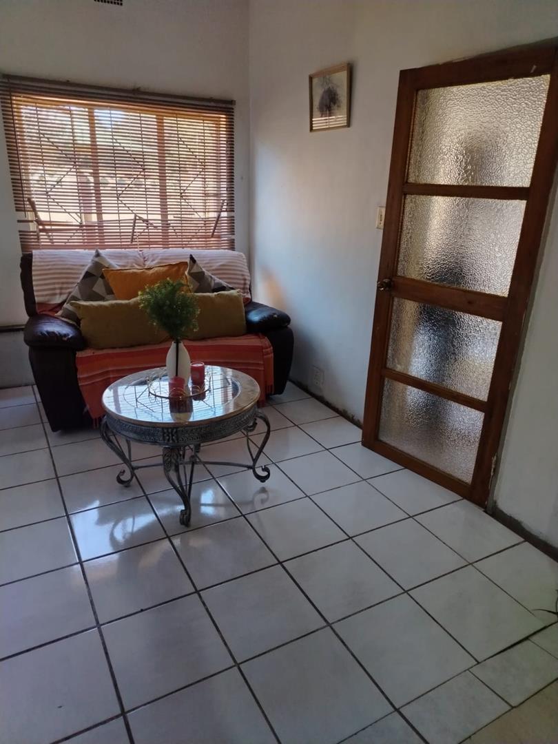 4 Bedroom Property for Sale in Geduld Gauteng