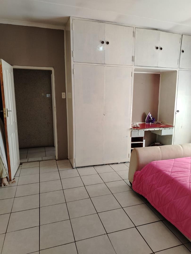 4 Bedroom Property for Sale in Geduld Gauteng