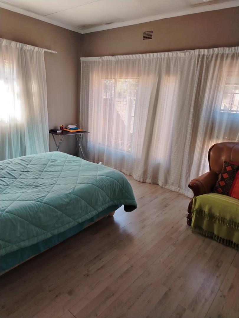 4 Bedroom Property for Sale in Geduld Gauteng