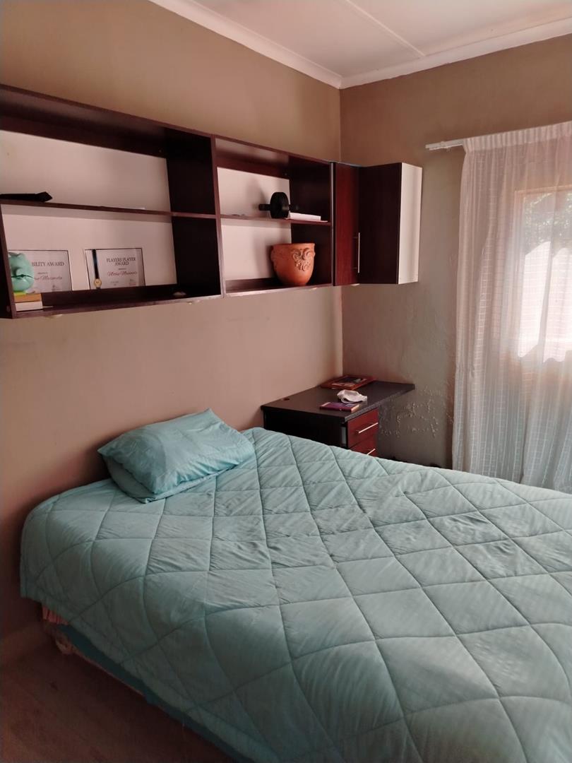 4 Bedroom Property for Sale in Geduld Gauteng