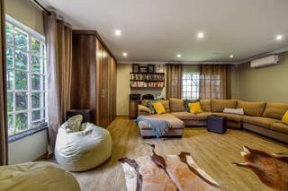 5 Bedroom Property for Sale in Wierdapark Gauteng