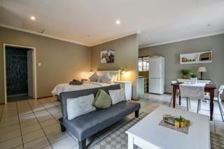 5 Bedroom Property for Sale in Wierdapark Gauteng