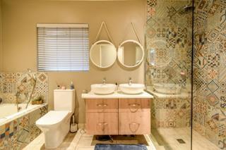 5 Bedroom Property for Sale in Wierdapark Gauteng