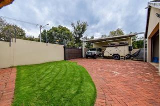 5 Bedroom Property for Sale in Wierdapark Gauteng