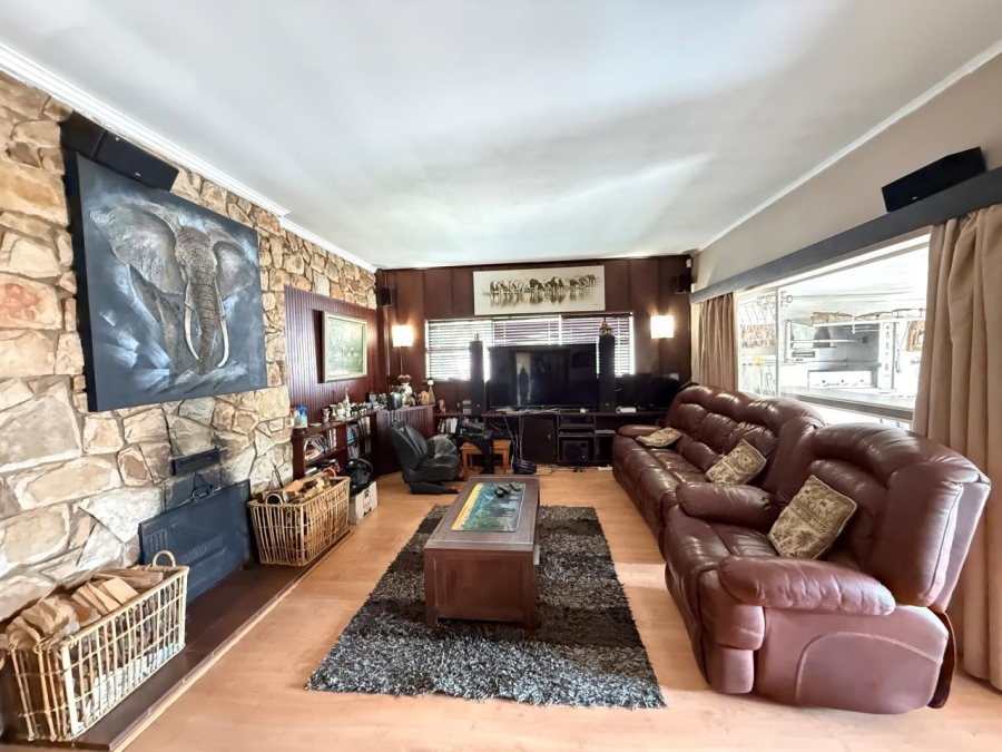6 Bedroom Property for Sale in Florida Park Gauteng