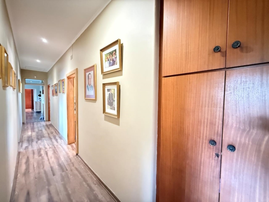 6 Bedroom Property for Sale in Florida Park Gauteng