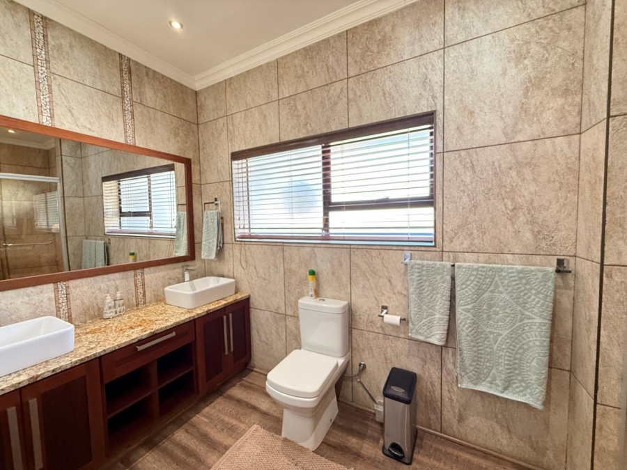 6 Bedroom Property for Sale in Florida Park Gauteng